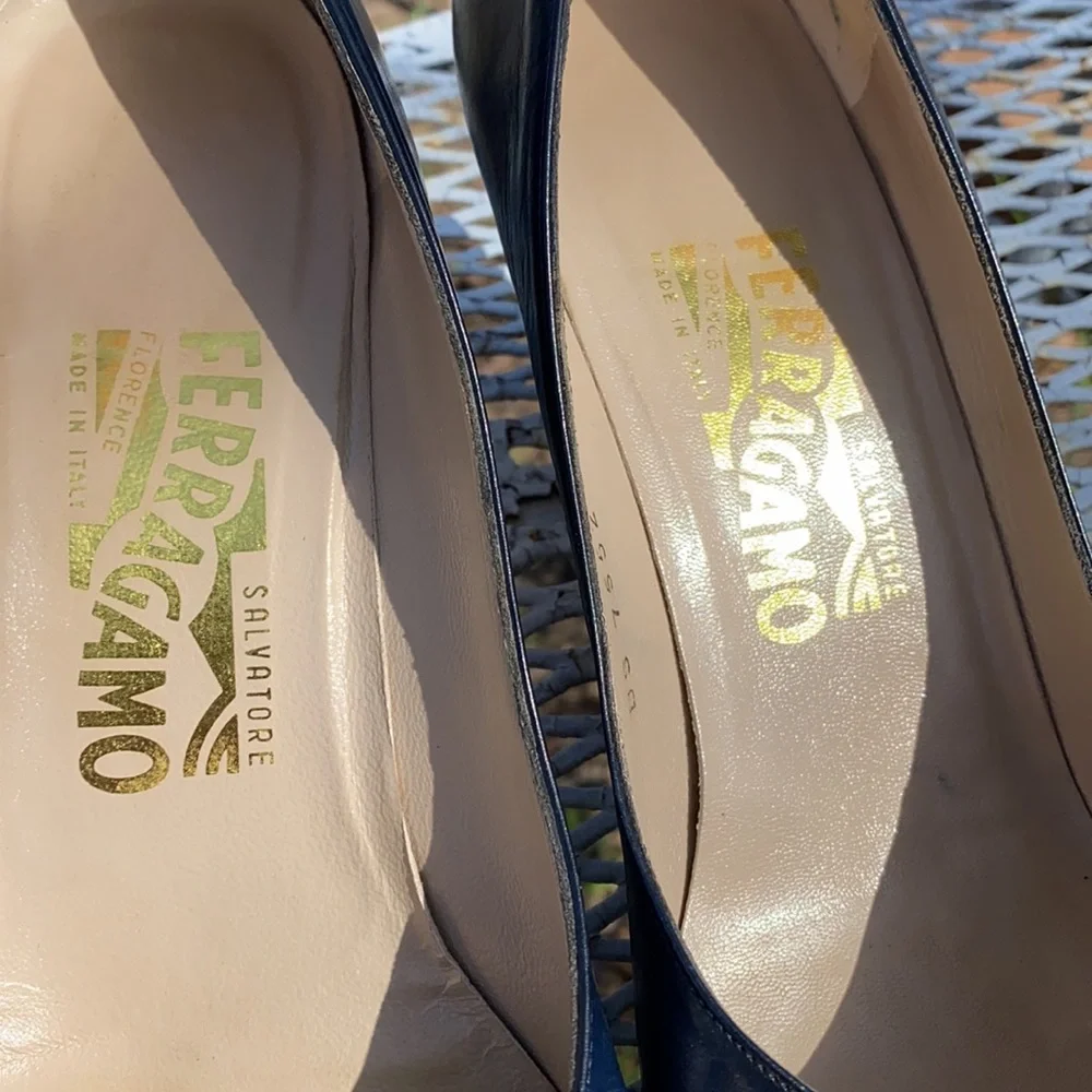 Vintage Salvatore Ferragamo Blue Leather Heels